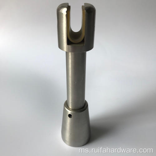 Kelengkapan kaki untuk tandas